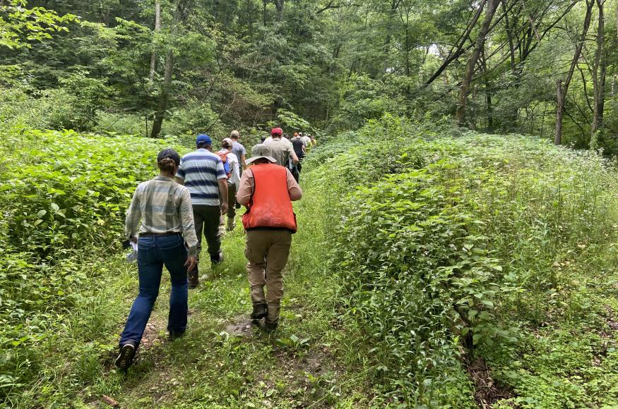 Driftless Area site tour. Photo Credit: Courtney Peterson, Colorado State University.
