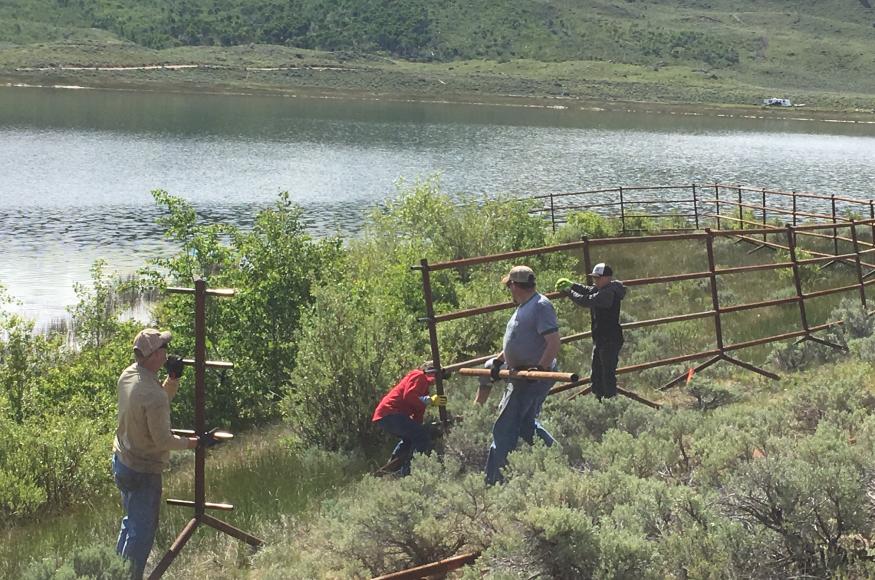 Steeljack fence installation.